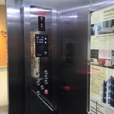 Готель U431 Chaengwattana Нонтхабурі Екстер'єр фото